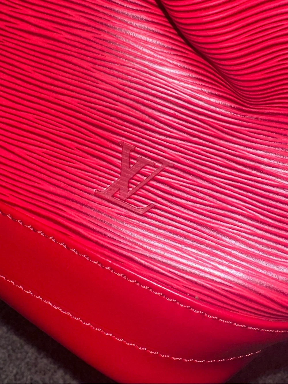 Red Epi Leather Louis Vuitton Noé GM